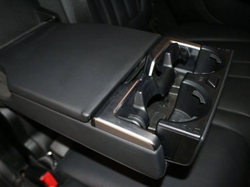 Used 2022 BMW X7 xDrive40i w/ Parking Assistance Package image 19