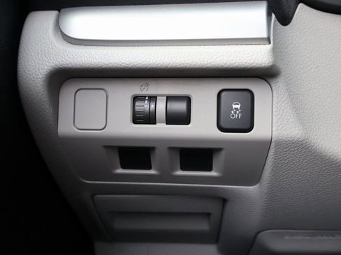 Used 2015 Subaru Forester 2.5i Premium w/ All-Weather Package image 32