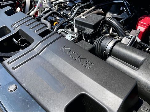 Used 2025 Nissan Kicks SR FWD image 30