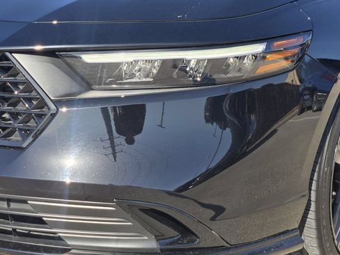 Used 2025 Honda Accord Sport image 16