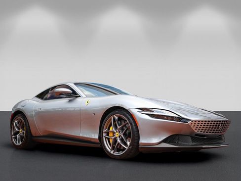 Certified 2022 Ferrari Roma RWD image 28