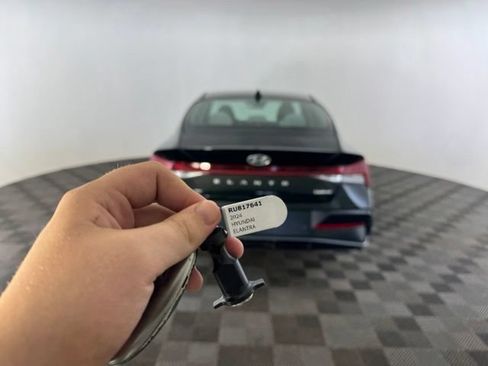 Used 2024 Hyundai Elantra Limited FWD image 27