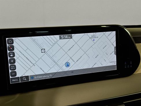 Used 2024 Hyundai Palisade Limited image 16