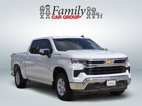 Used 2025 Chevrolet Silverado 1500 LT w/ Safety Package AWD/4WD image 2