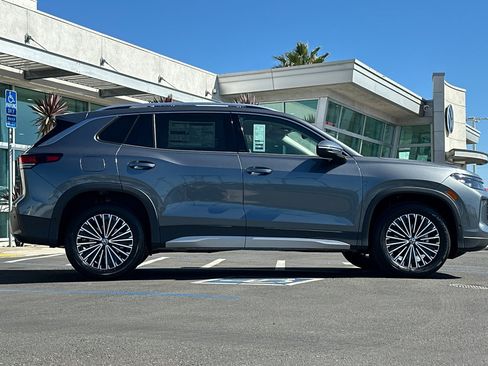 New 2025 Volkswagen Tiguan S image 4