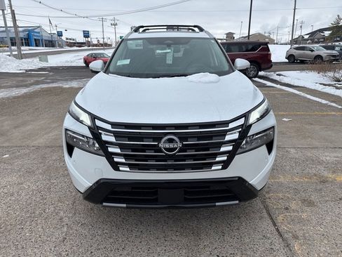 New 2026 Nissan Rogue Platinum image 9