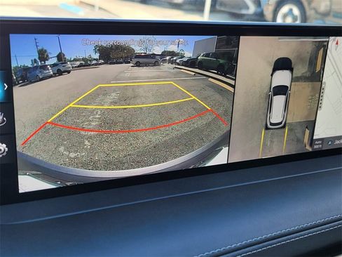 Used 2022 Genesis GV70 2.5T w/ Sport Prestige Package image 31