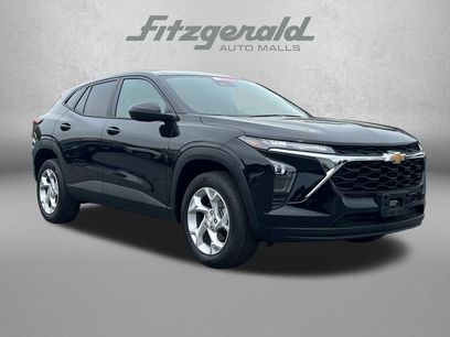 Used 2025 Chevrolet Trax LS w/ LS Convenience Package