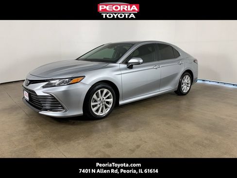 Used 2024 Toyota Camry LE image 1