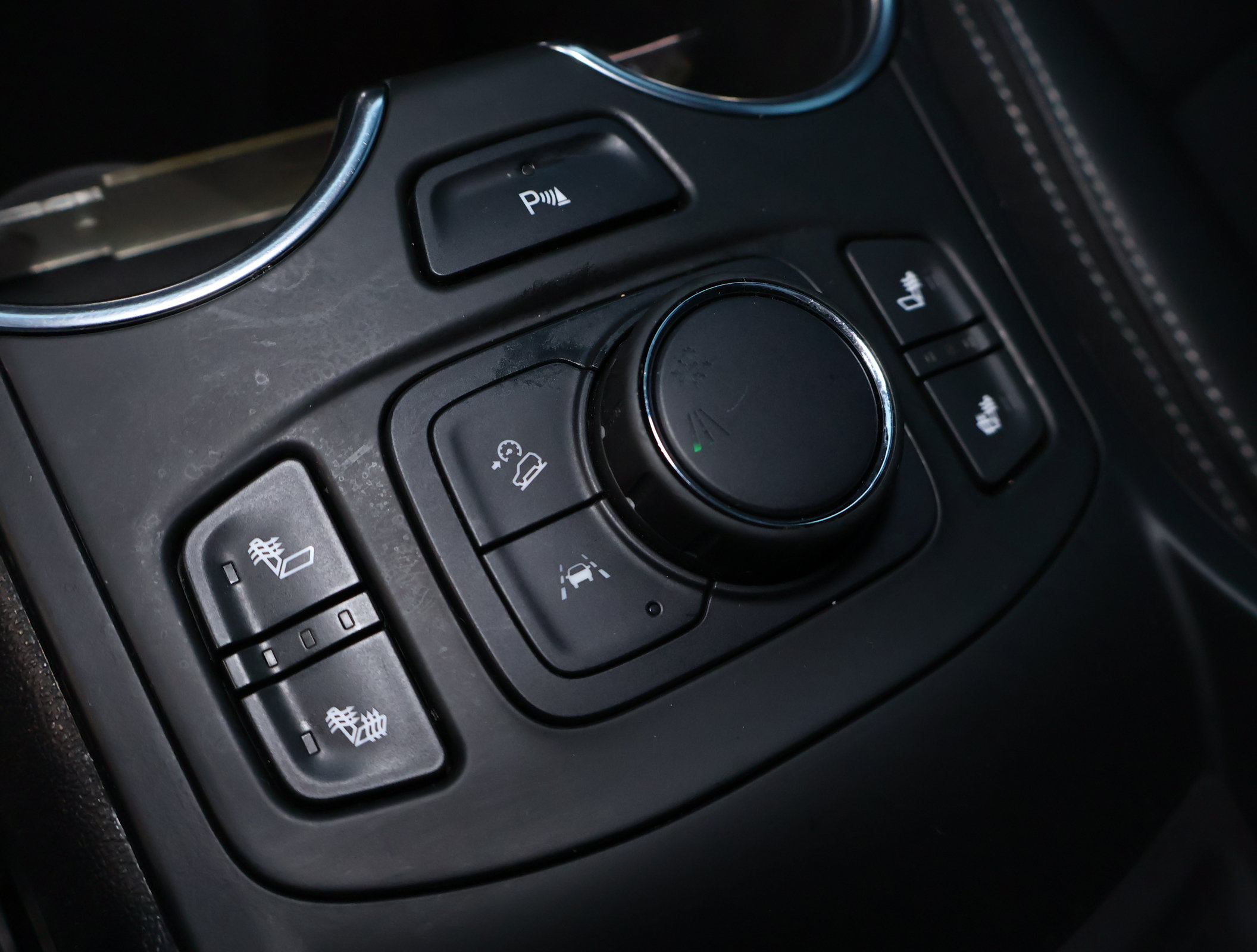 Used 2022 GMC Terrain SLT w/ Infotainment Package II FWD image 6