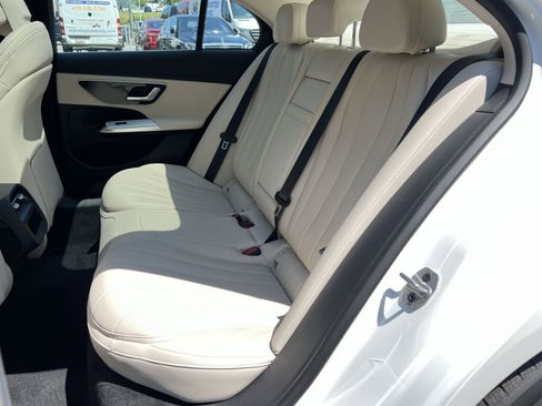 Used 2026 Mercedes-Benz E 350 4MATIC Sedan image 22