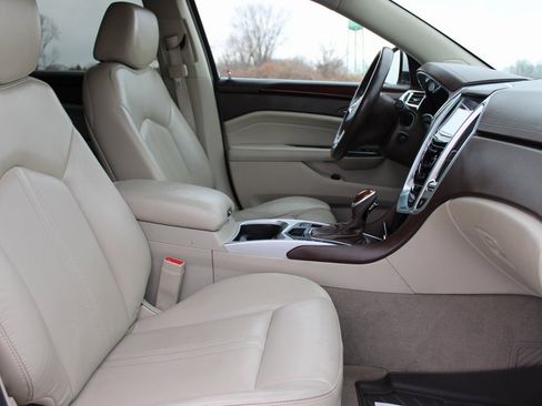 Used 2015 Cadillac SRX Luxury w/ Driver Awareness Package image 22