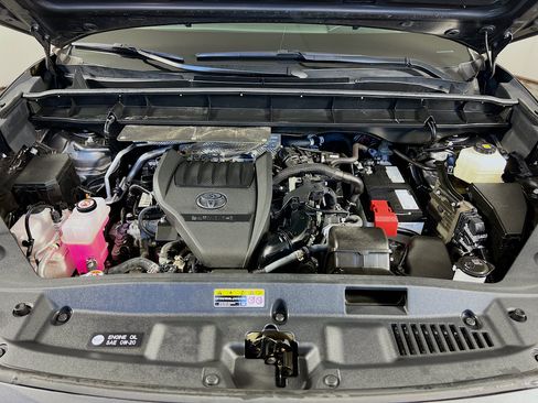 Used 2023 Toyota Highlander XSE AWD/4WD image 27