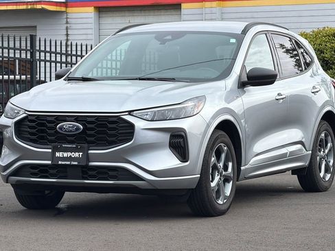 Certified 2023 Ford Escape ST-Line w/ Tech Pack #1 AWD/4WD image 7