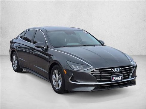 Used 2022 Hyundai Sonata SE image 3