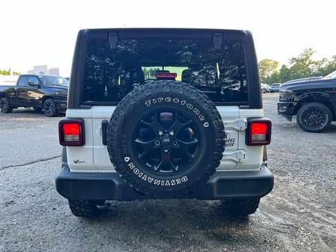 Used 2022 Jeep Wrangler Unlimited Sport AWD/4WD image 8