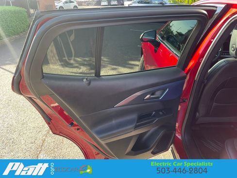 Used 2024 Chevrolet Equinox EV LT w/ LPO, Blackout Package FWD image 40