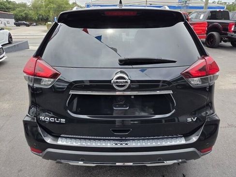 Used 2019 Nissan Rogue SV FWD image 18