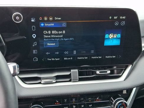 Used 2025 Chevrolet Equinox LT FWD image 16