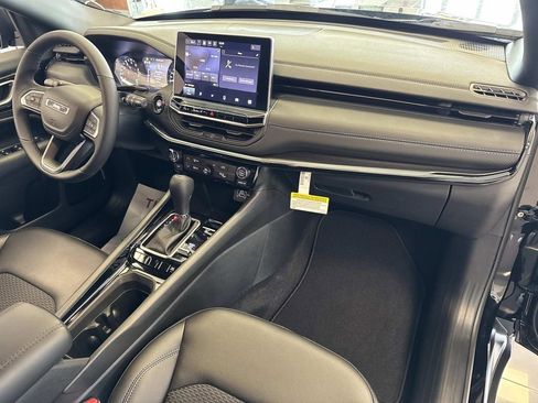 New 2026 Jeep Compass Latitude image 27