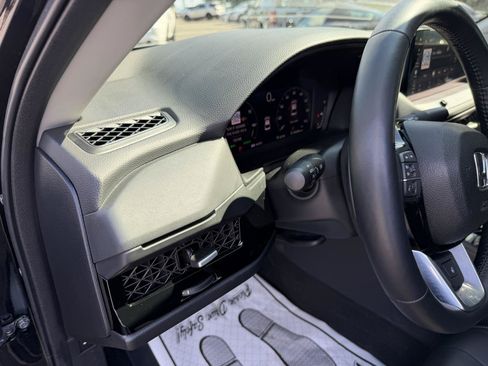 Used 2025 Honda Accord Touring image 10