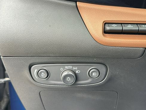 Used 2020 Buick Encore GX Essence w/ Experience Buick Package image 15