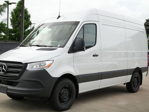New 2025 Mercedes-Benz Sprinter 2500 image 3