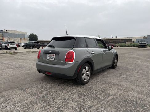 Used 2016 MINI Cooper 4-Door Hardtop image 5