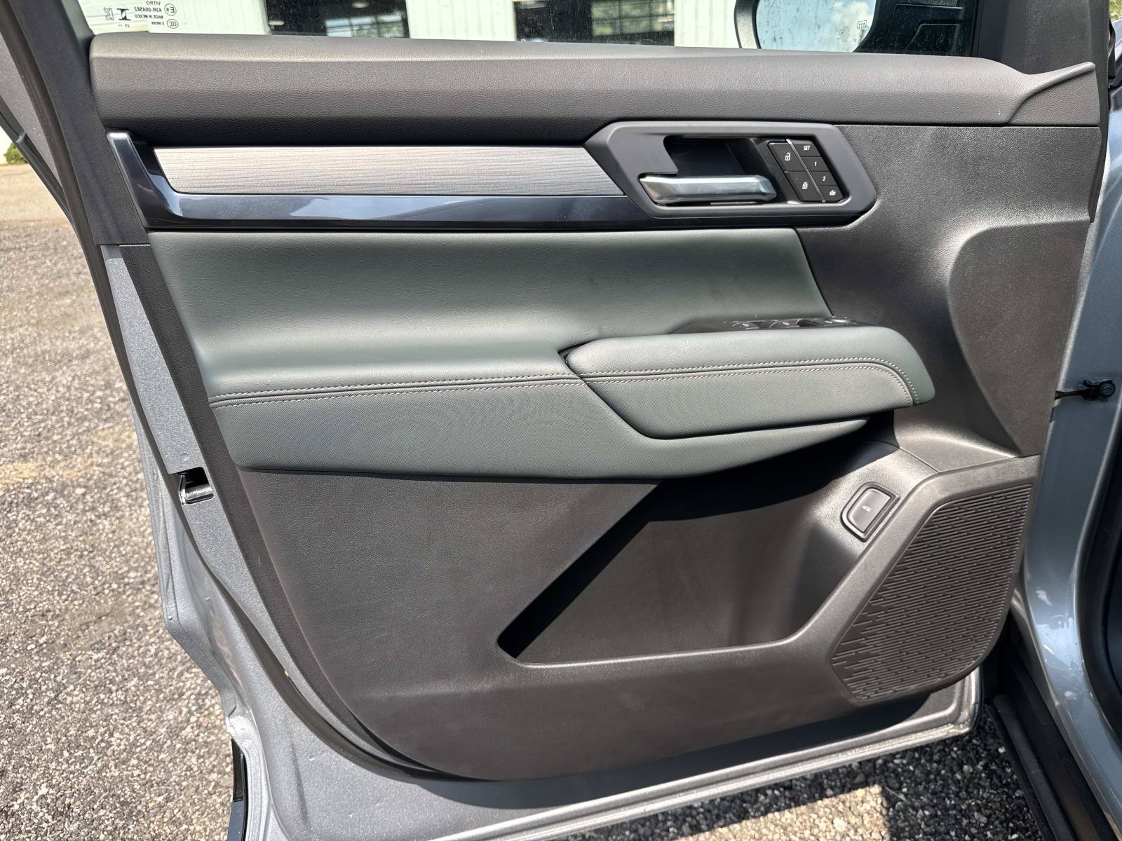 New 2026 GMC Terrain AT4 w/ Convenience Package III AWD/4WD image 18