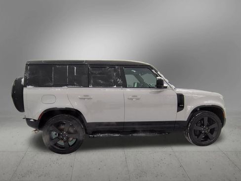 New 2026 Land Rover Defender 110 X-Dynamic SE image 7