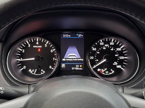 Used 2020 Nissan Rogue SV w/ Premium Package image 10