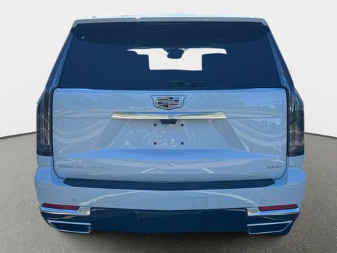 New 2026 Cadillac Escalade Luxury w/ Touring Package AWD/4WD image 4