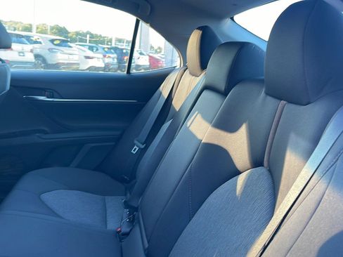 Used 2018 Toyota Camry LE FWD image 7