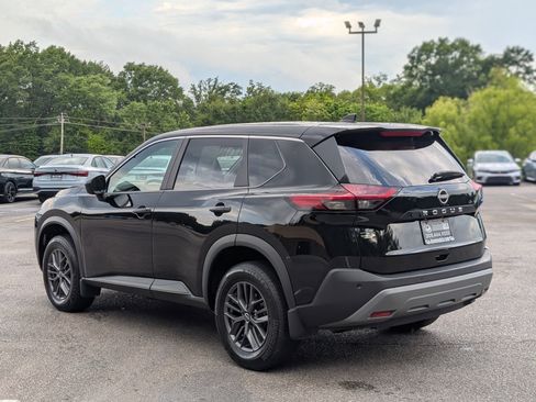 Used 2023 Nissan Rogue S FWD image 7
