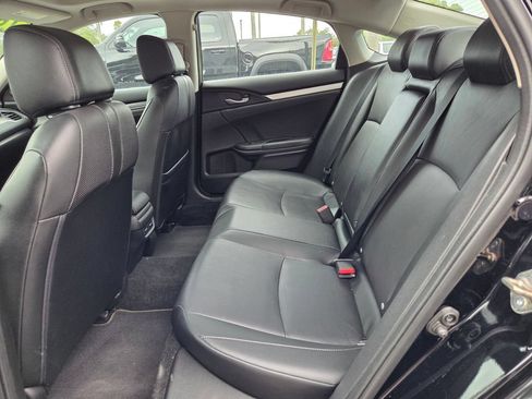 Used 2016 Honda Civic Touring image 12