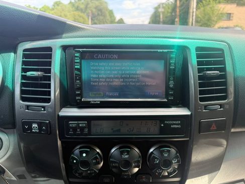 Used 2006 Toyota 4Runner Sport RWD image 17