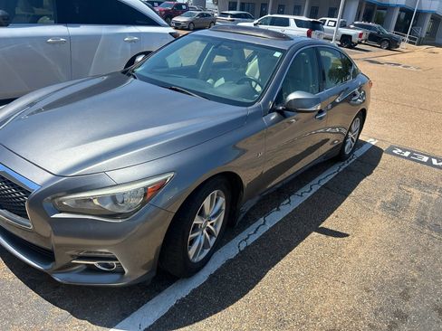 Used 2015 INFINITI Q50 Premium w/ Navigation Package RWD image 8