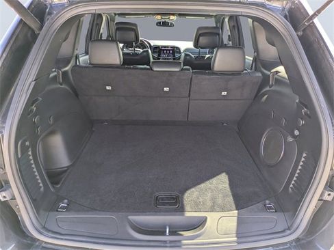 Used 2021 Jeep Grand Cherokee Laredo X image 12