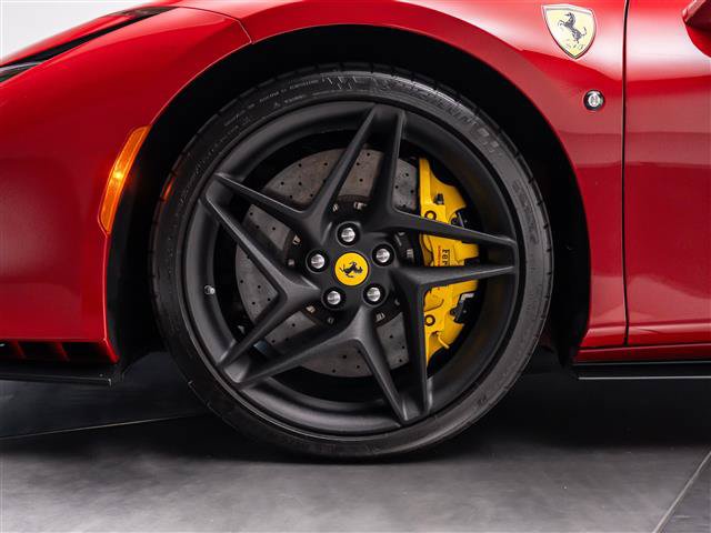 Used 2022 Ferrari F8 Tributo RWD image 20