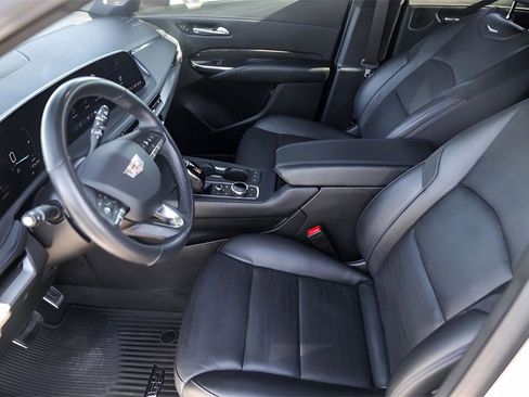 Certified 2024 Cadillac XT4 Sport image 9