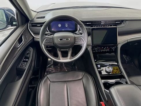 Used 2023 Jeep Grand Cherokee L Limited w/ Luxury Tech Group II AWD/4WD image 24