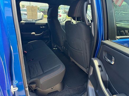 Used 2024 Nissan Frontier Pro-X RWD image 17