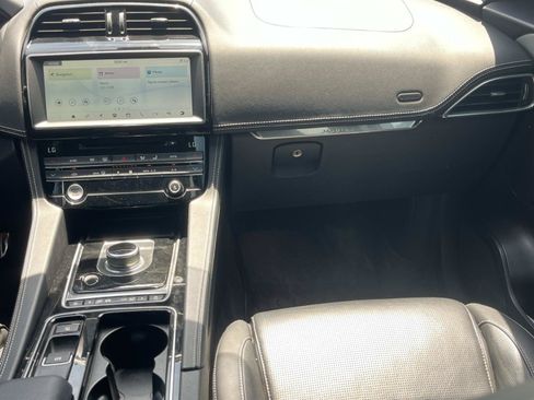 Used 2020 Jaguar F-PACE S AWD/4WD image 10