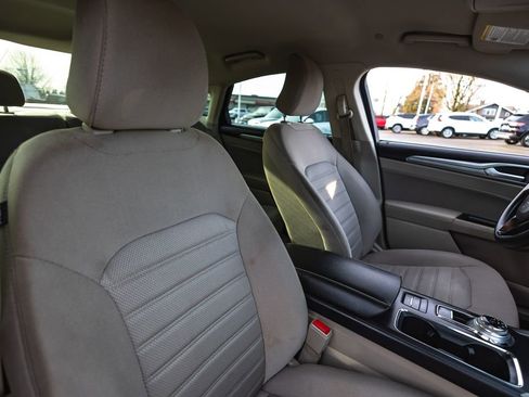 Used 2019 Ford Fusion SE image 29