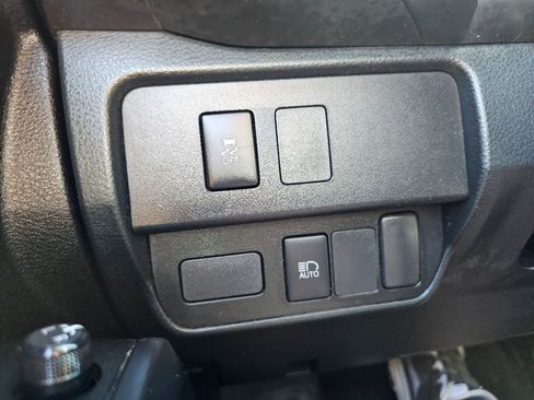 Used 2022 Toyota Tacoma SR image 36