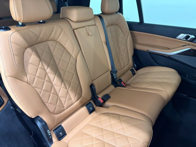 Used 2026 BMW X7 xDrive40i w/ M Sport Package AWD/4WD image 24