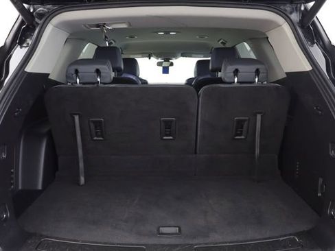 Used 2020 Buick Enclave Essence image 18