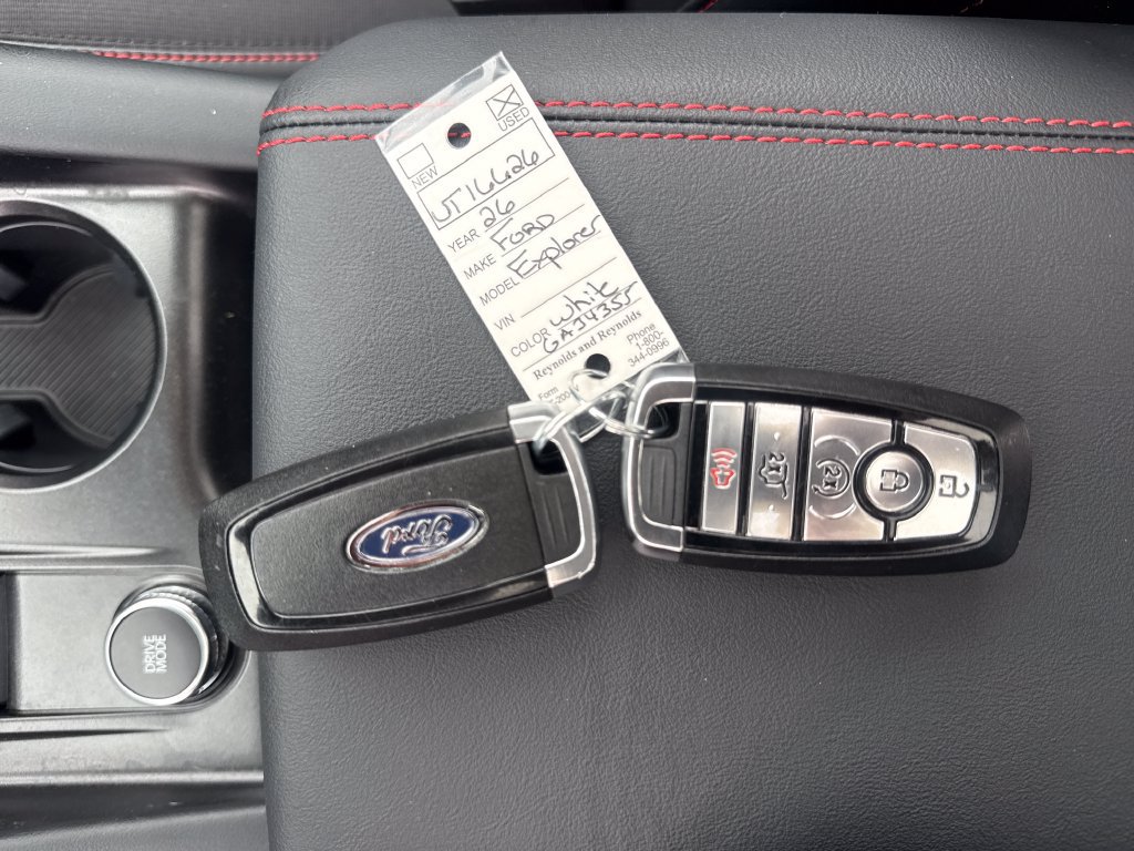 Used 2026 Ford Explorer ST-Line w/ ST-Line Street Pack AWD/4WD image 38
