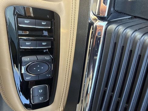 Certified 2022 Lincoln Corsair Reserve w/ Equipment Group 201A image 19