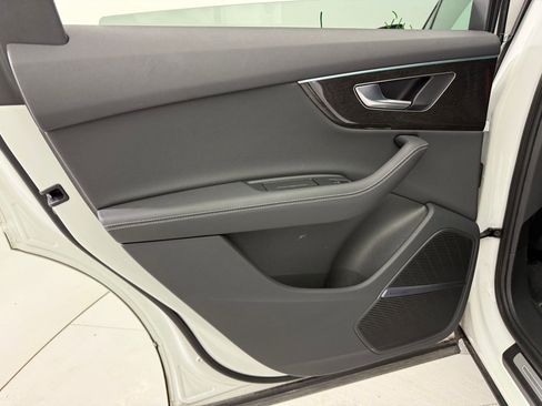 Used 2025 Audi Q7 3.0T Premium Plus image 27